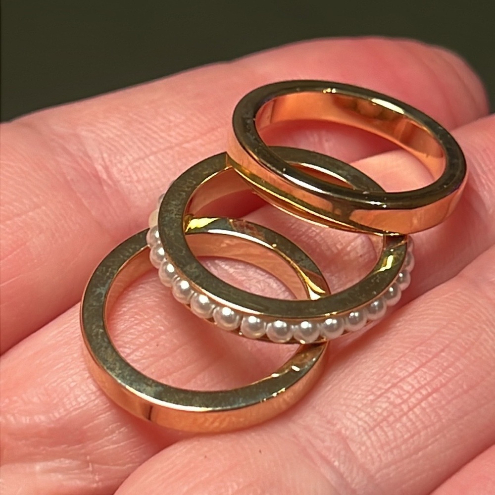 Vintage Joan Rivers Signed Stacking Band Rings - Picture 2 of 7